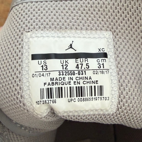 Jordan 1 Retro High Grey Suede 01/04/17-used, good condition main image 4